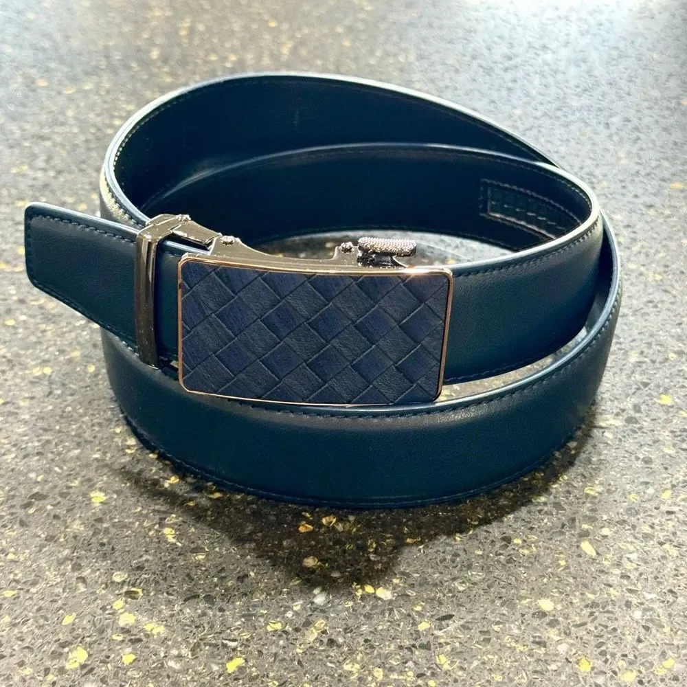 Chaoren Navy Blue Click Belt. Adjustable size.